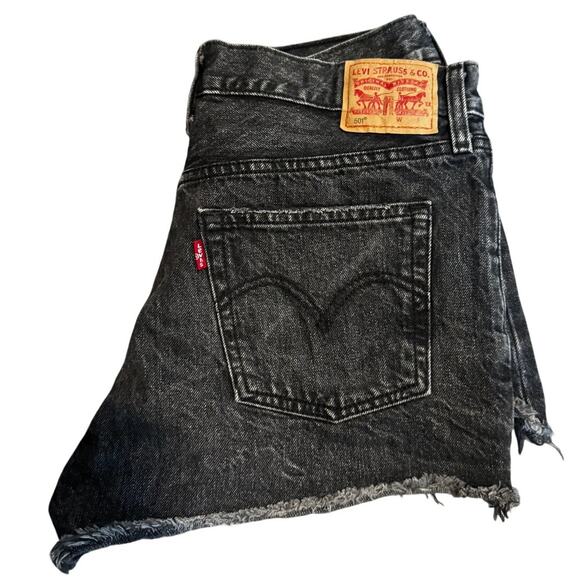 Y2K Red Tab Levi’s 501 Black Cutoff Micro Shorts W29 High Rise Button Fly - Picture 4 of 7